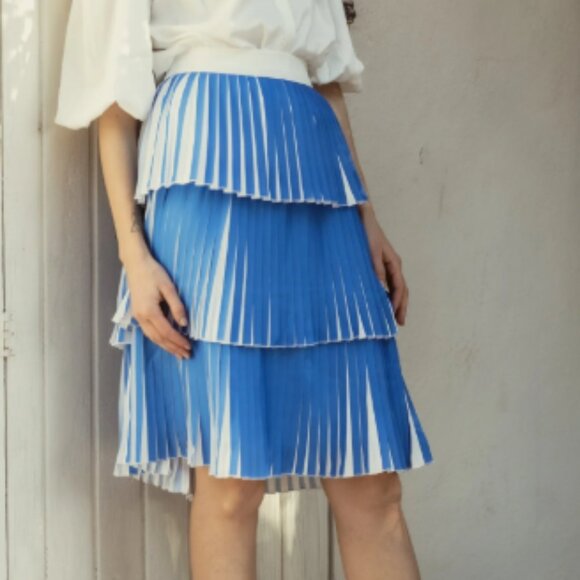 Mima Rosso Layered Pleated Skirt - Picture 4 of 8